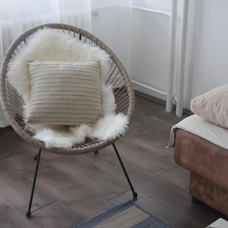 Feel Danube Apartment Zemun ภายนอก รูปภาพ