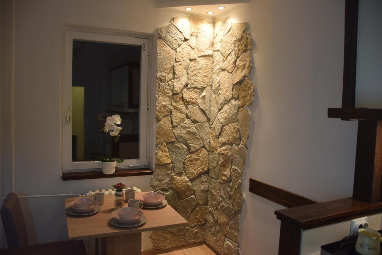 Feel Danube Apartment Zemun ภายนอก รูปภาพ
