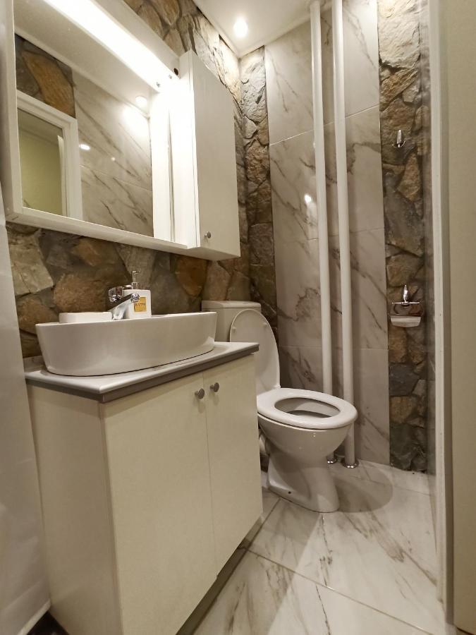Feel Danube Apartment Zemun ภายนอก รูปภาพ