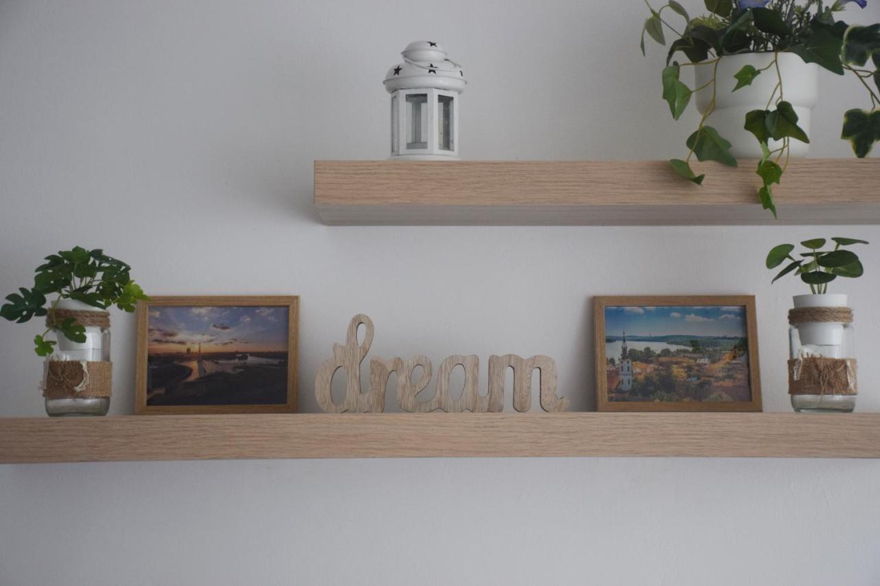 Feel Danube Apartment Zemun ภายนอก รูปภาพ