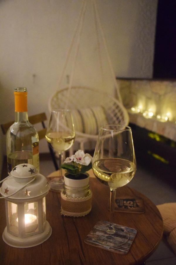 Feel Danube Apartment Zemun ภายนอก รูปภาพ